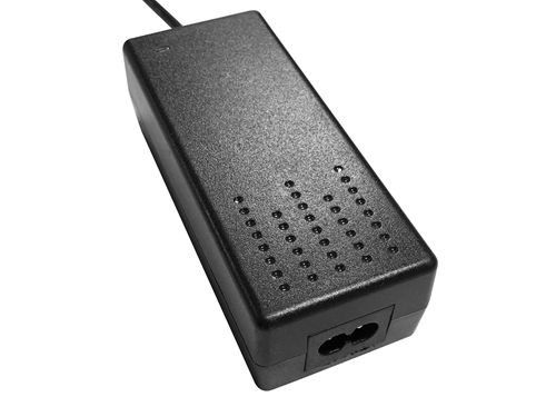 напряжение тока навигации 45W аксессуаров 5m GPS приспособления освещения 15V 3A постоянн